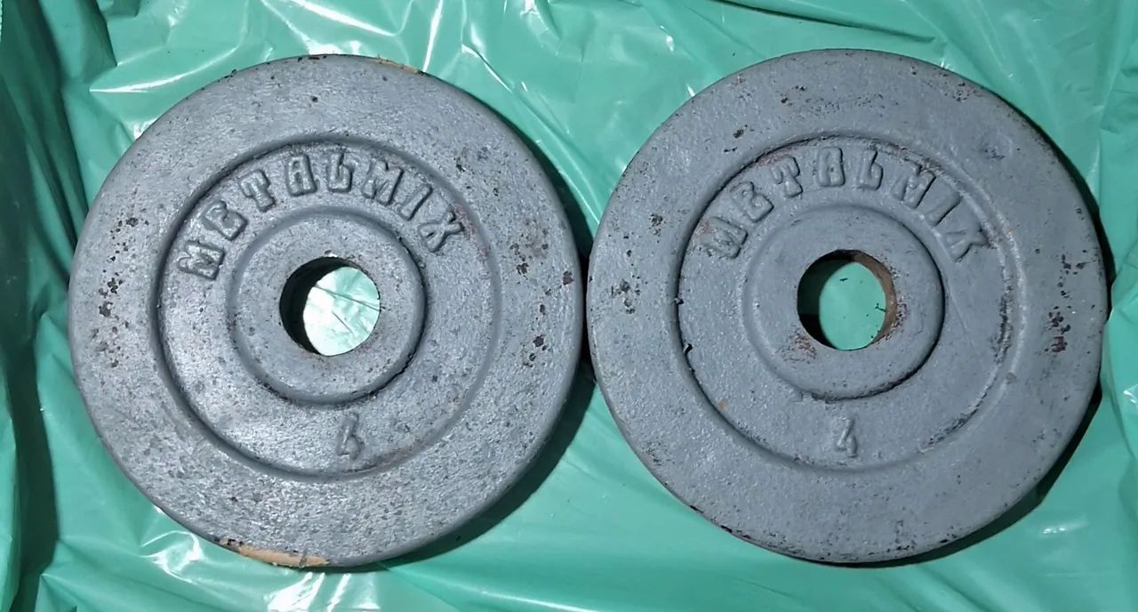 Vende_se 2 anilhas de 4 kg cada  - Foto 2