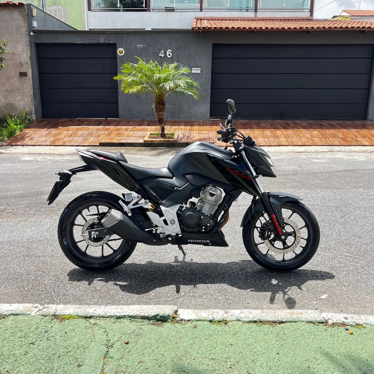 Cb twister 300F 