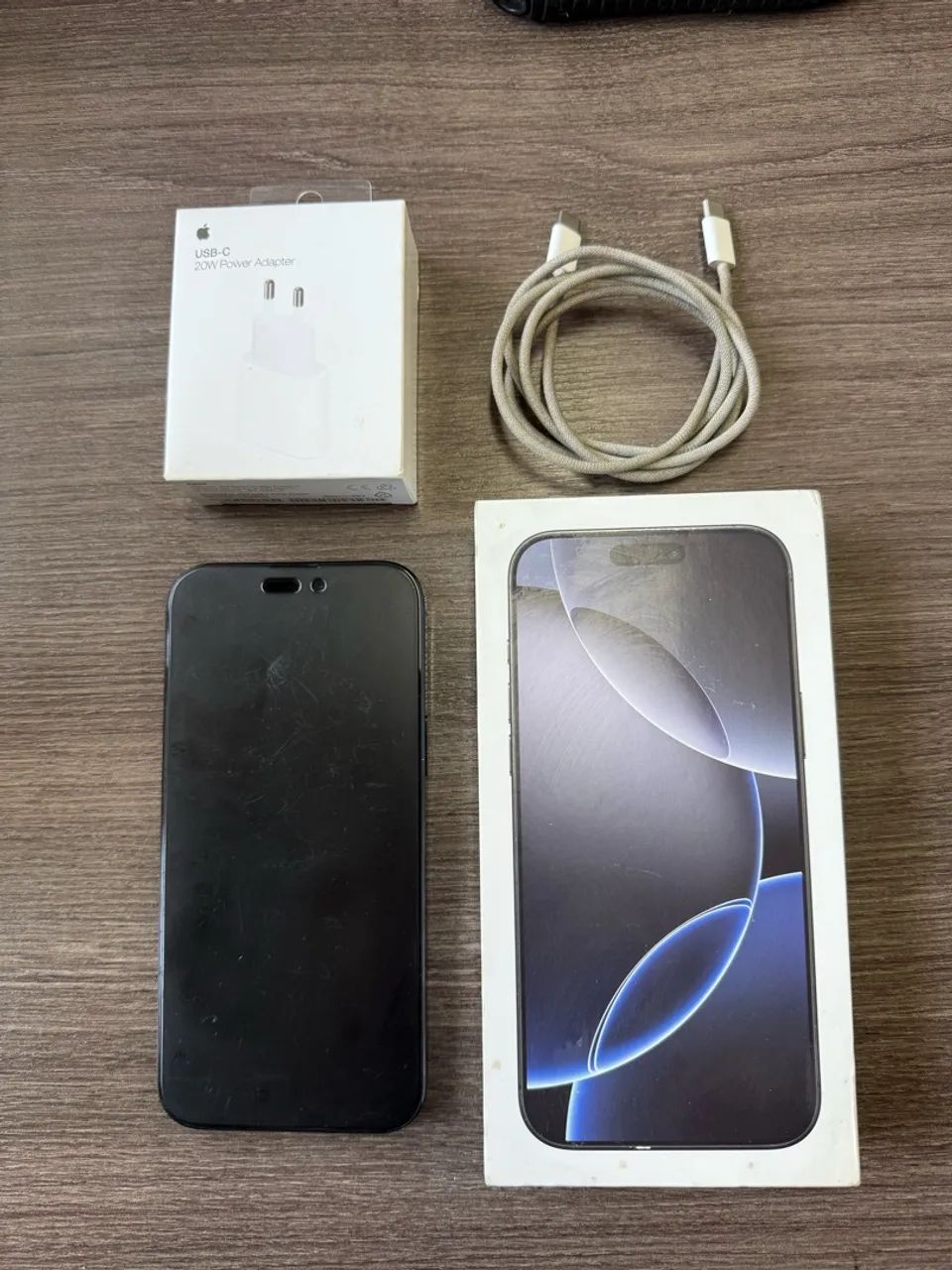 iPhone 16 pro max 256 - Black Titânio  - Foto 2