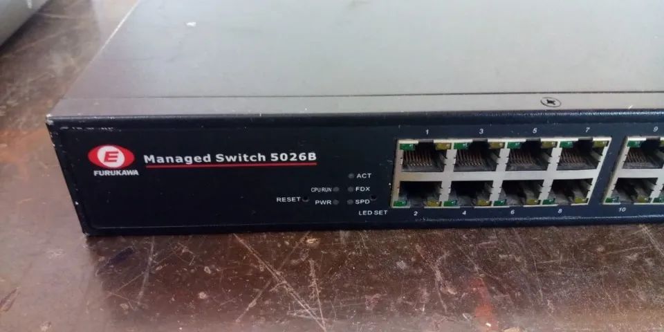 switch servidor furukawa managed  24 portas lan 100mb