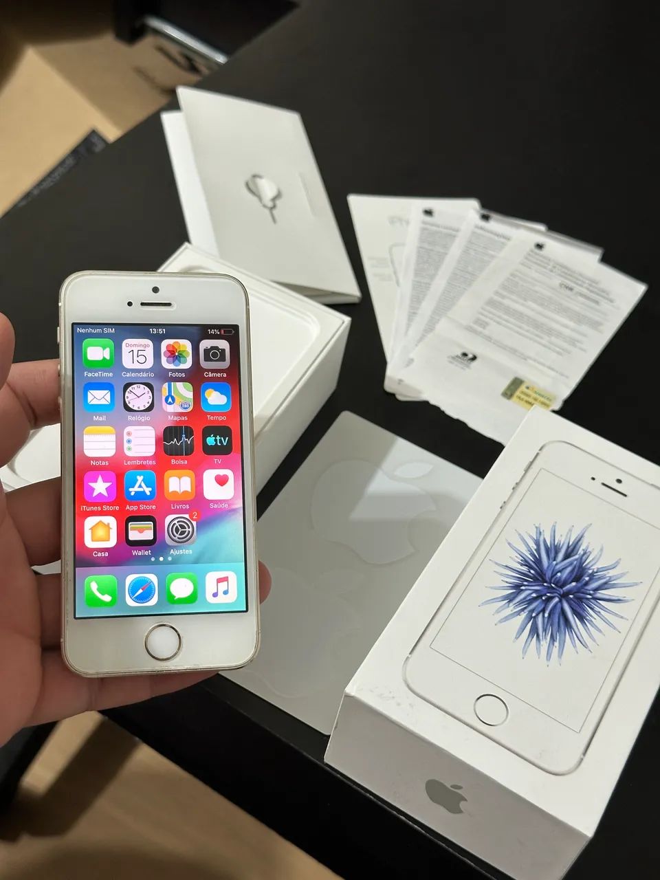 iPhone SE Prata 32GB Original Impecável Na Caixa - Celulares e