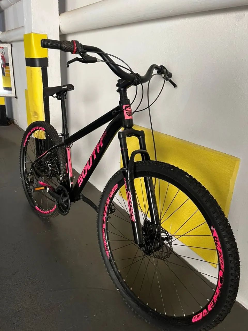 Bicicleta semi nova aro 29 - Foto 5