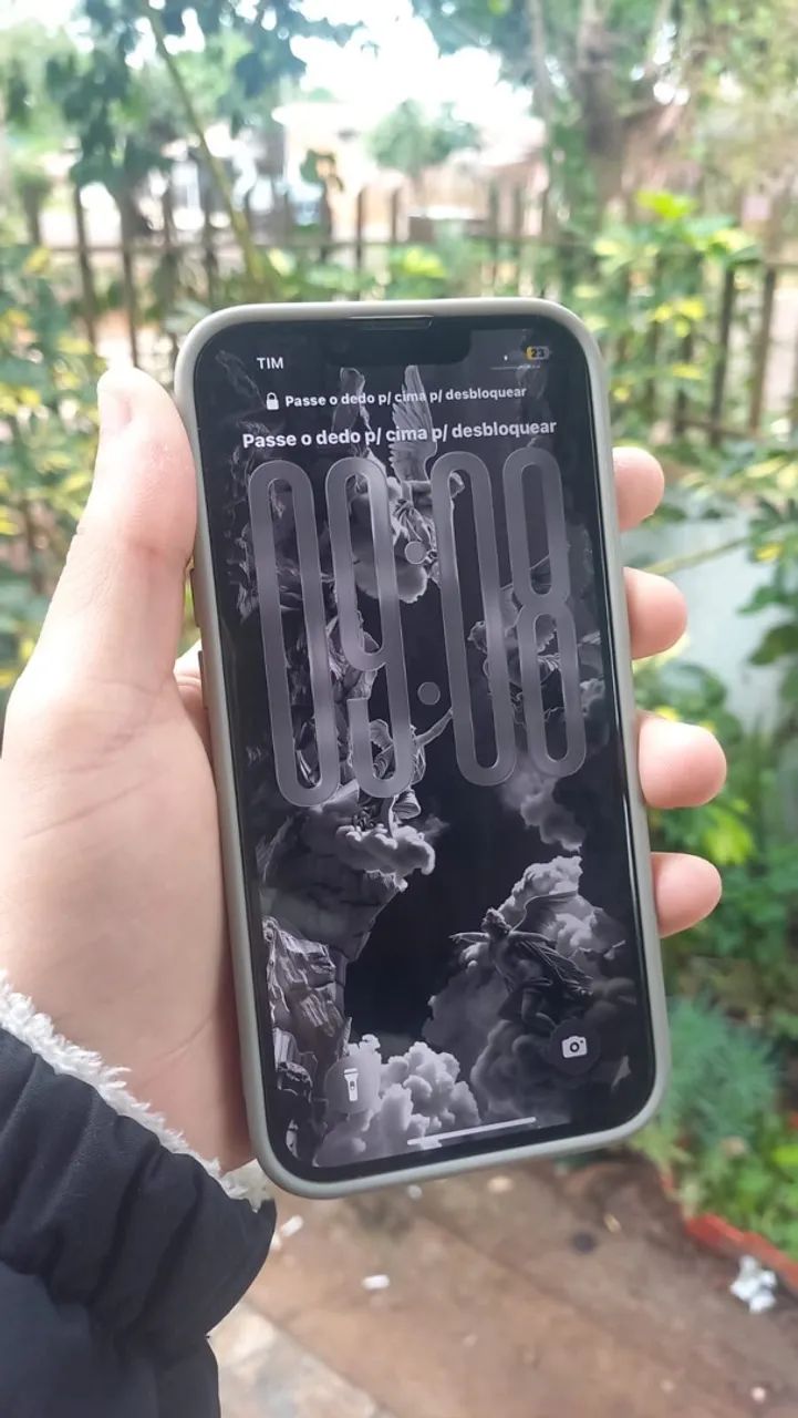 Troco ou Vendo iPhone 13 - Foto 2