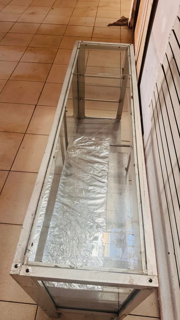 Vitrine de vidro e alumínio 100 - Foto 4