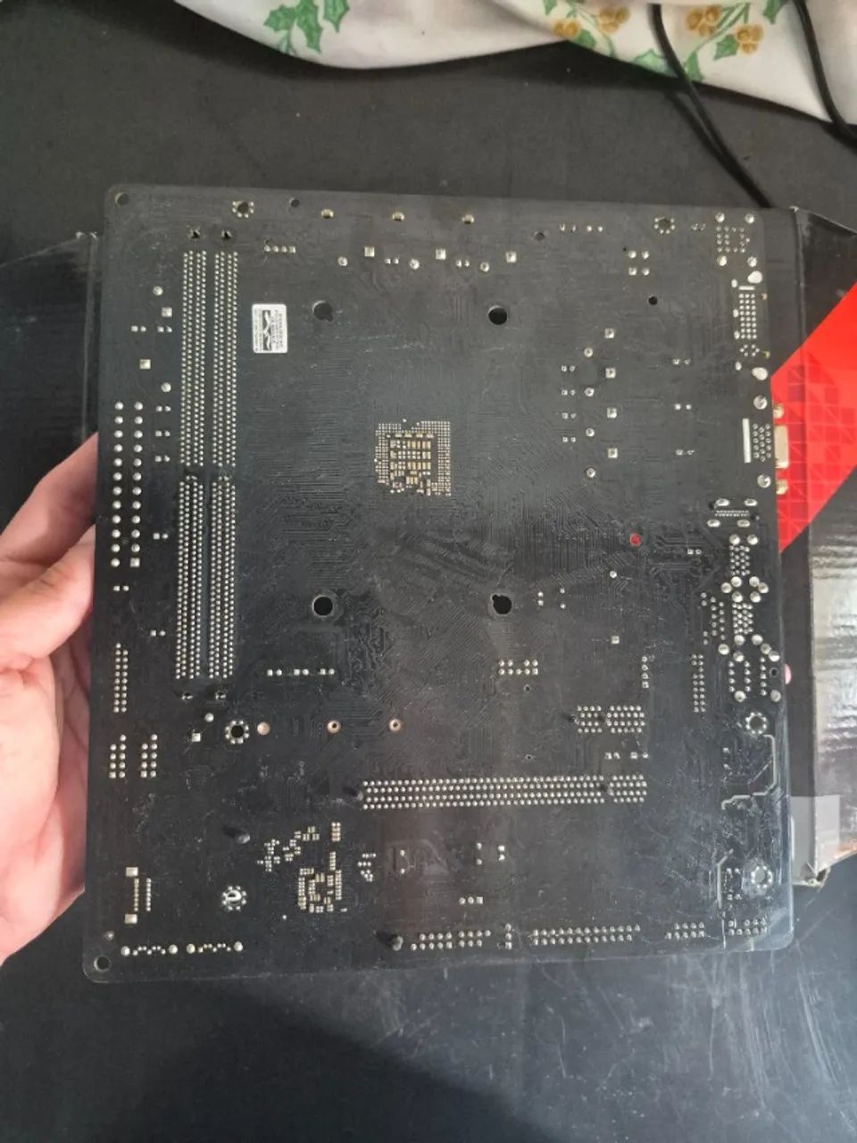 Placa Mãe ASRock A320M-HD AM4 ? COM DEFEITO - Foto 3