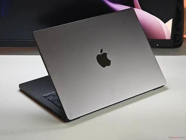 Macbook Pro M5 - 14polegadas - 16GB - 1TB lacrado 1 ano garanti apple  - Foto 2