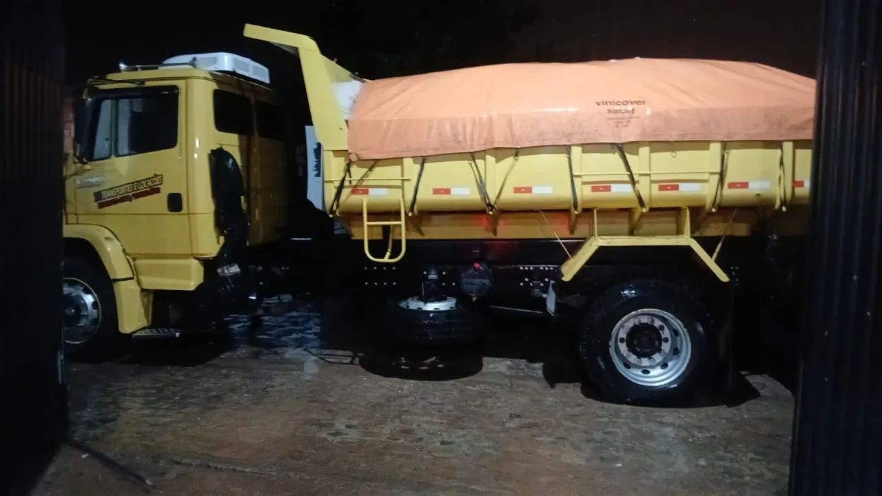 Vendo caçamba 1620 - Foto 3