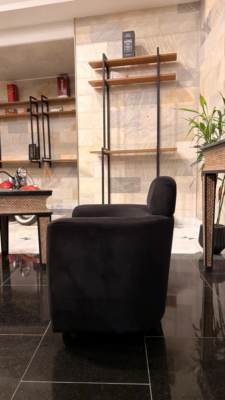 Poltrona Preta veludo - Marca Ricco  - Foto 5