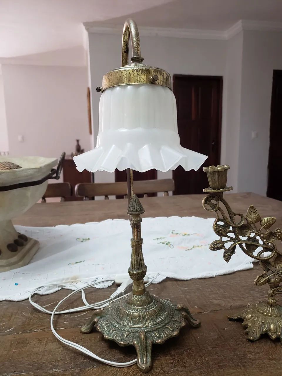 Luminária e candelabro em bronze - Foto 5