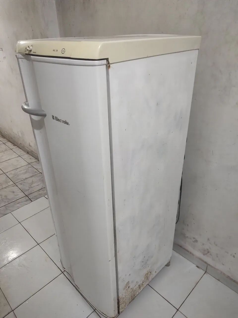 Geladeira Eletrolux 280 litros  - Foto 5