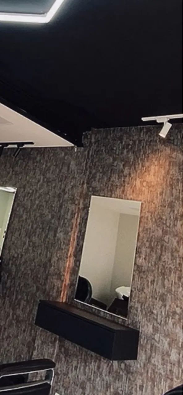 Vendo Balcões e Espelho perfeito para Barbearia  - Foto 3