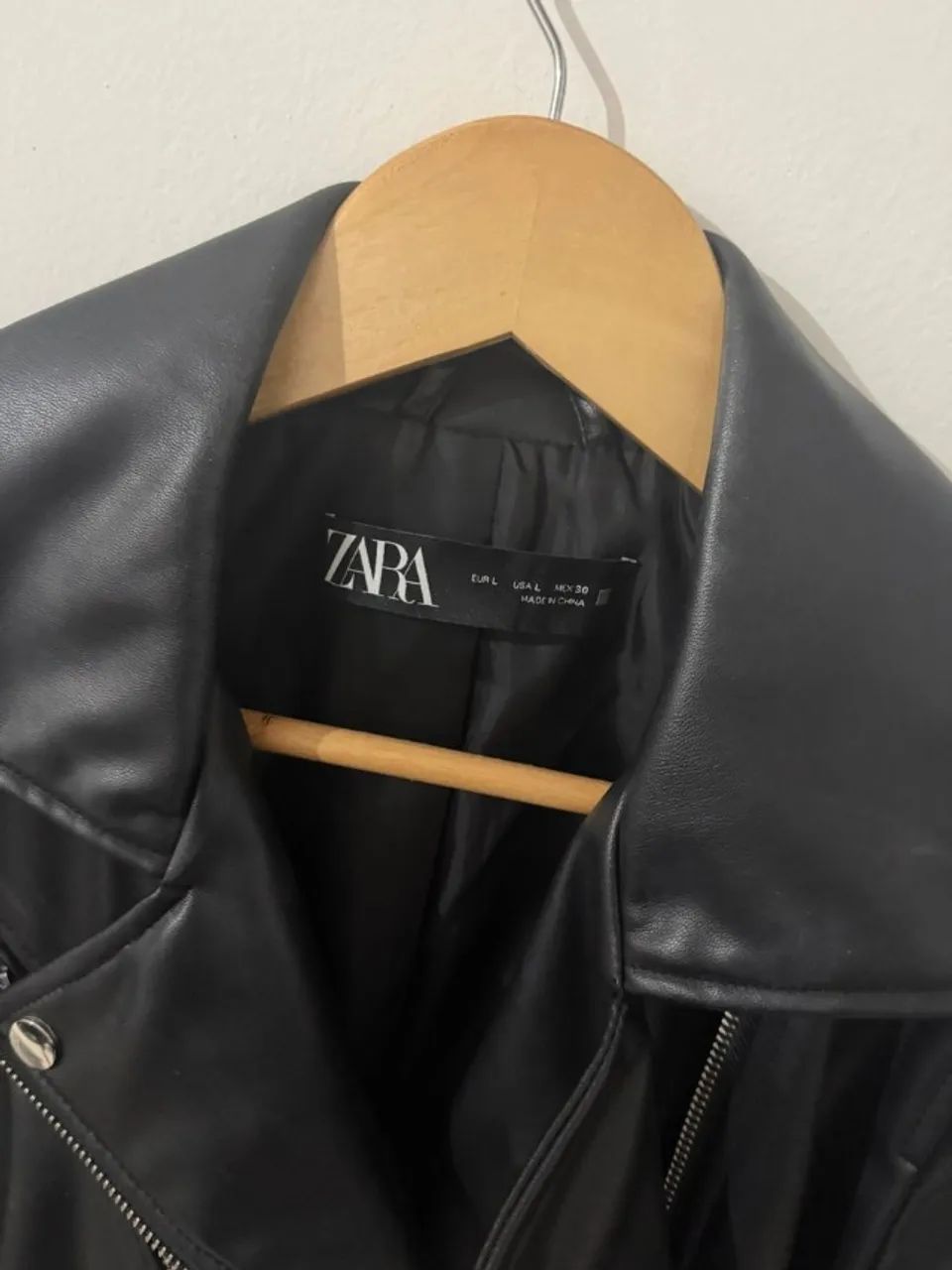 Jaqueta Zara biker preta - g - Foto 2