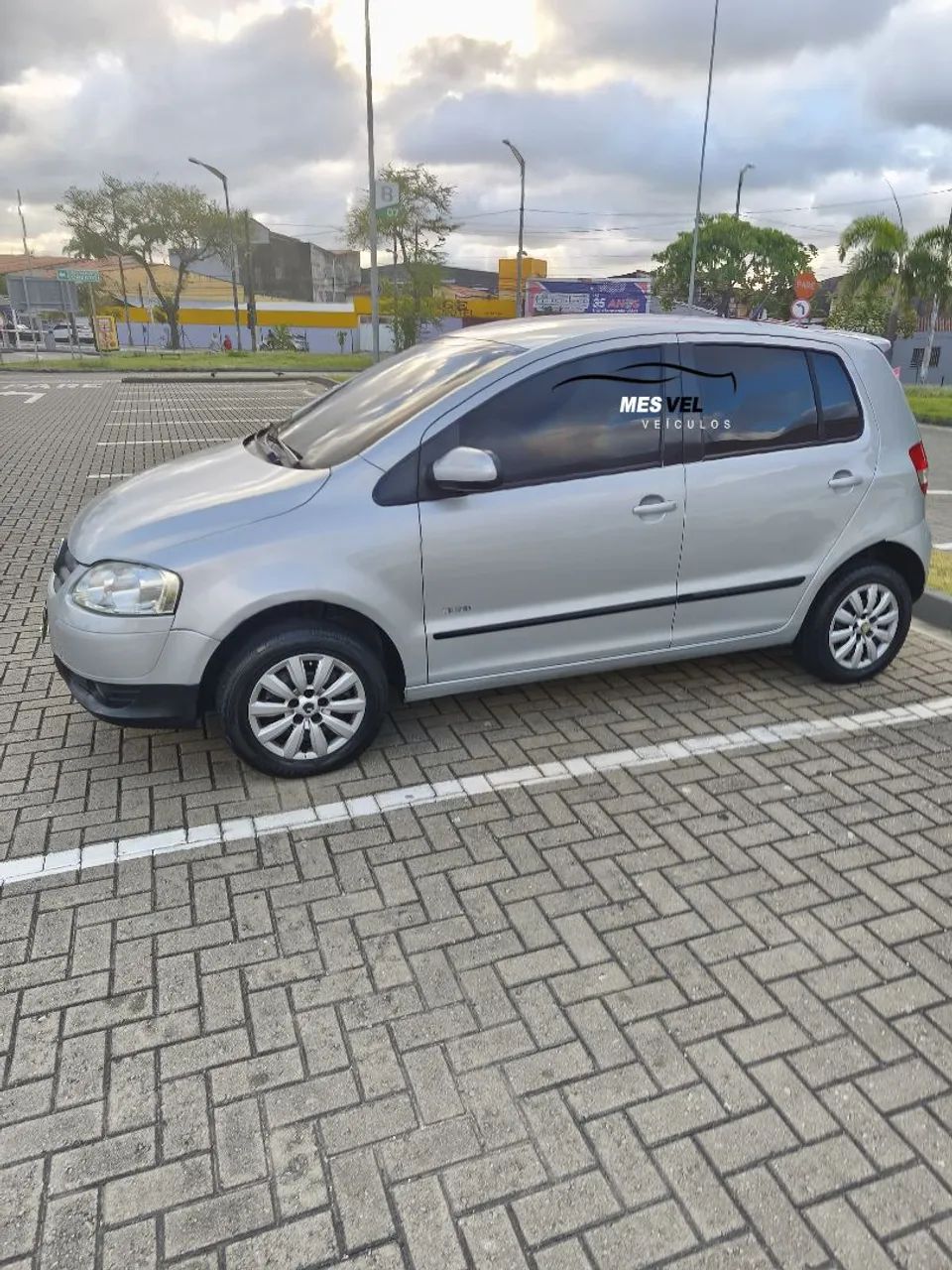 Volkswagen Fox Trend 1.0 ano 2008 - Foto 3