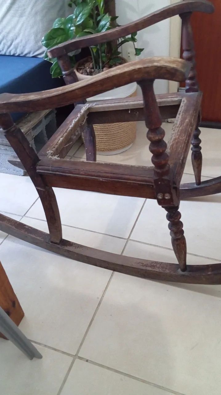 Cadeira de balanço,para reformar - Foto 2