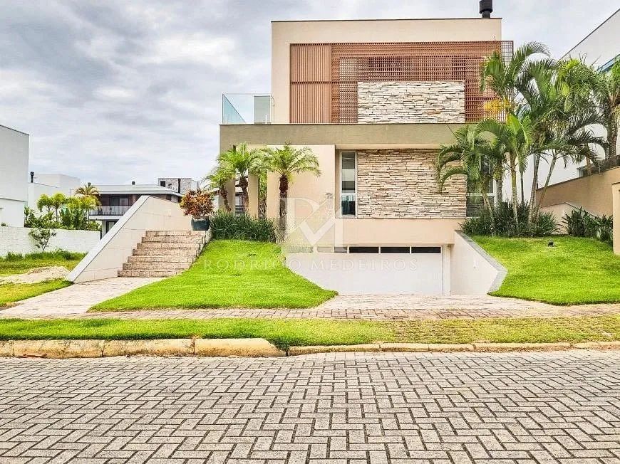 Casa com 5 suítes no Morro das Pedras, Florianópolis