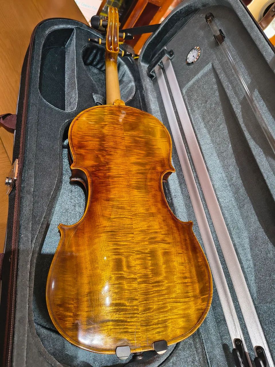 Violino 4/4 Harmonizado com.case retangular luxo (Luthier Carlos Joseph ribeiro) - Foto 5