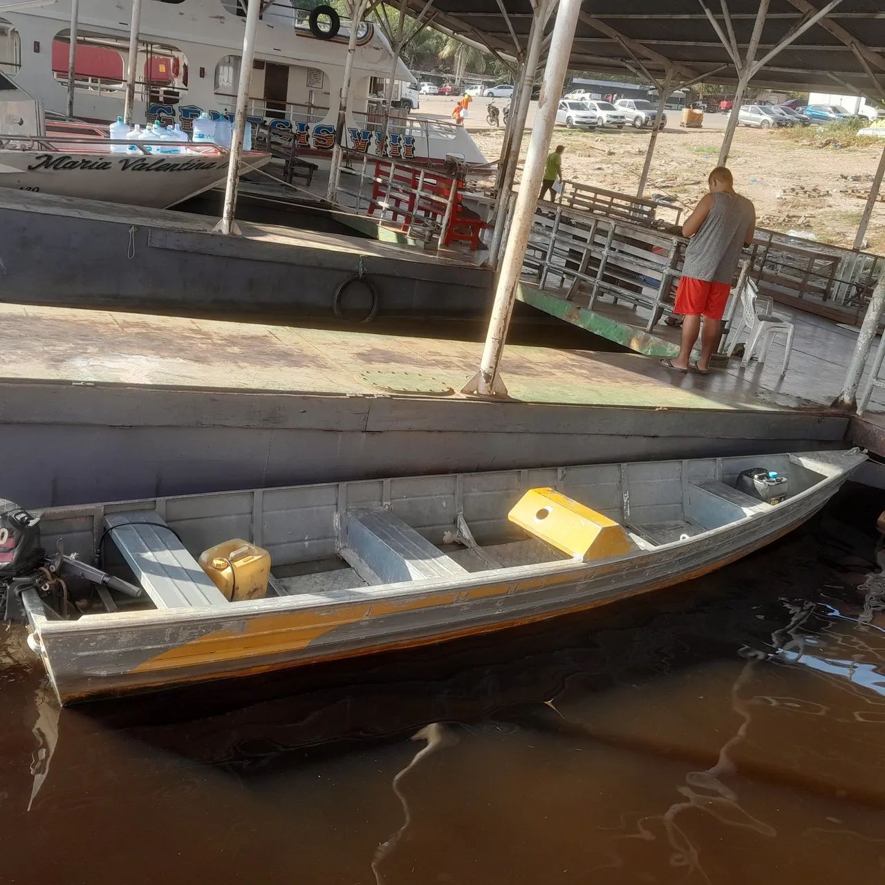 Bote de 6m com comando 