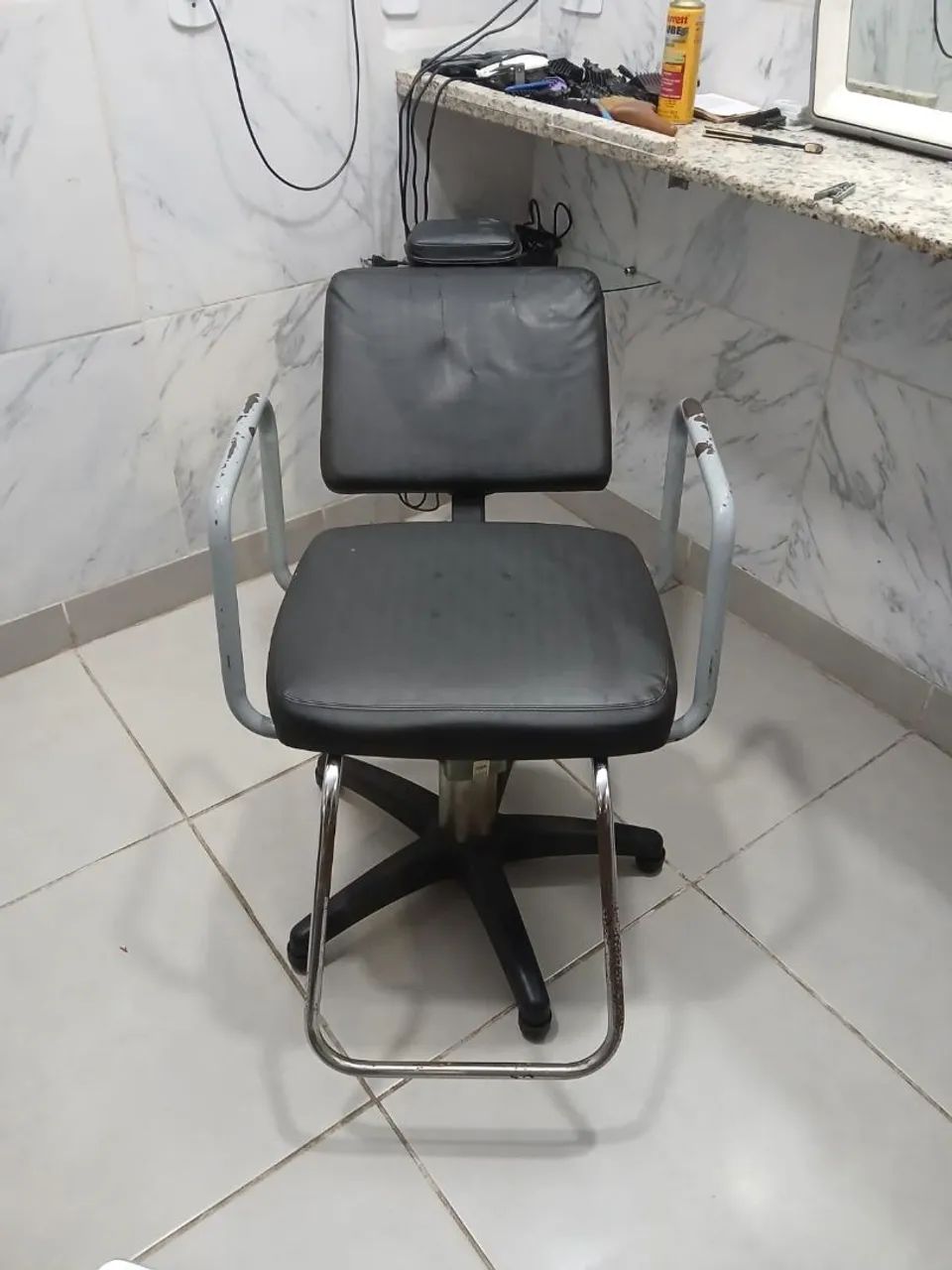 Cadeira de barbeiro - Foto 2
