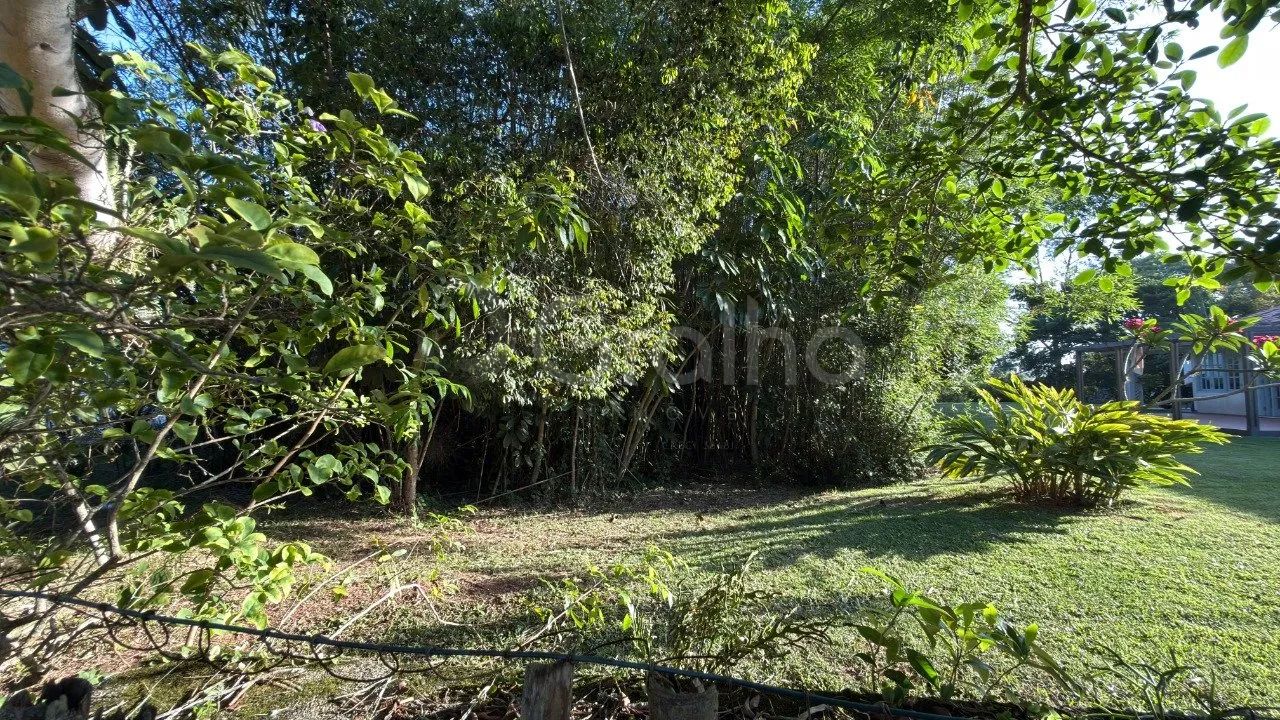 Terreno de 775m² em Ponta das Canas
