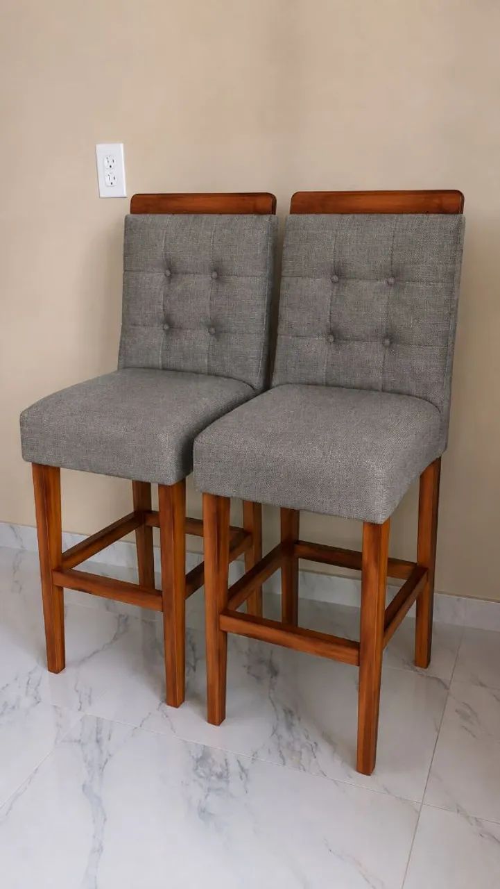 Banqueta estofada 