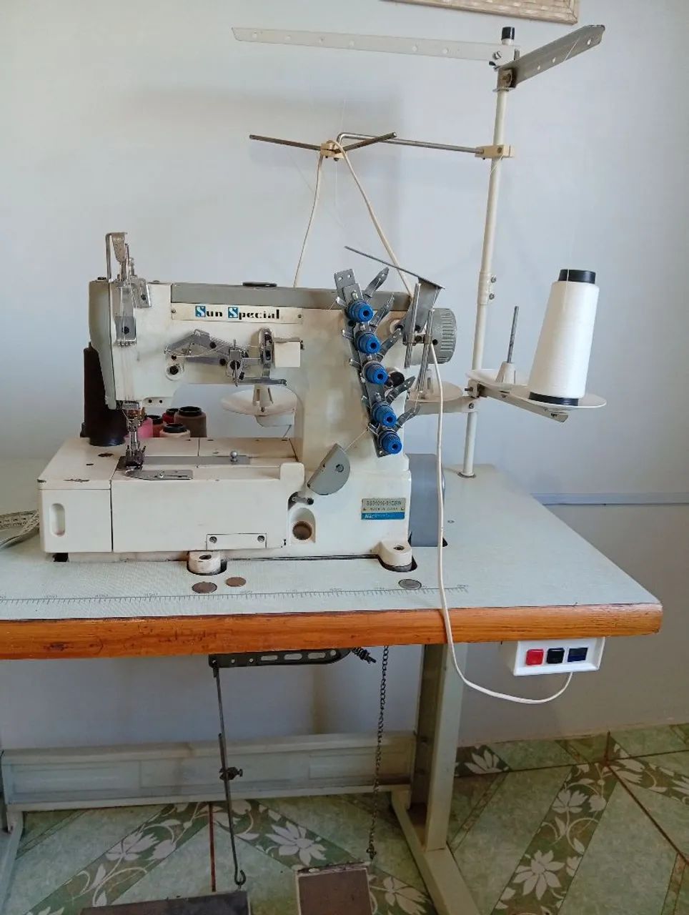 Máquina de costura Galoneira  - Foto 4