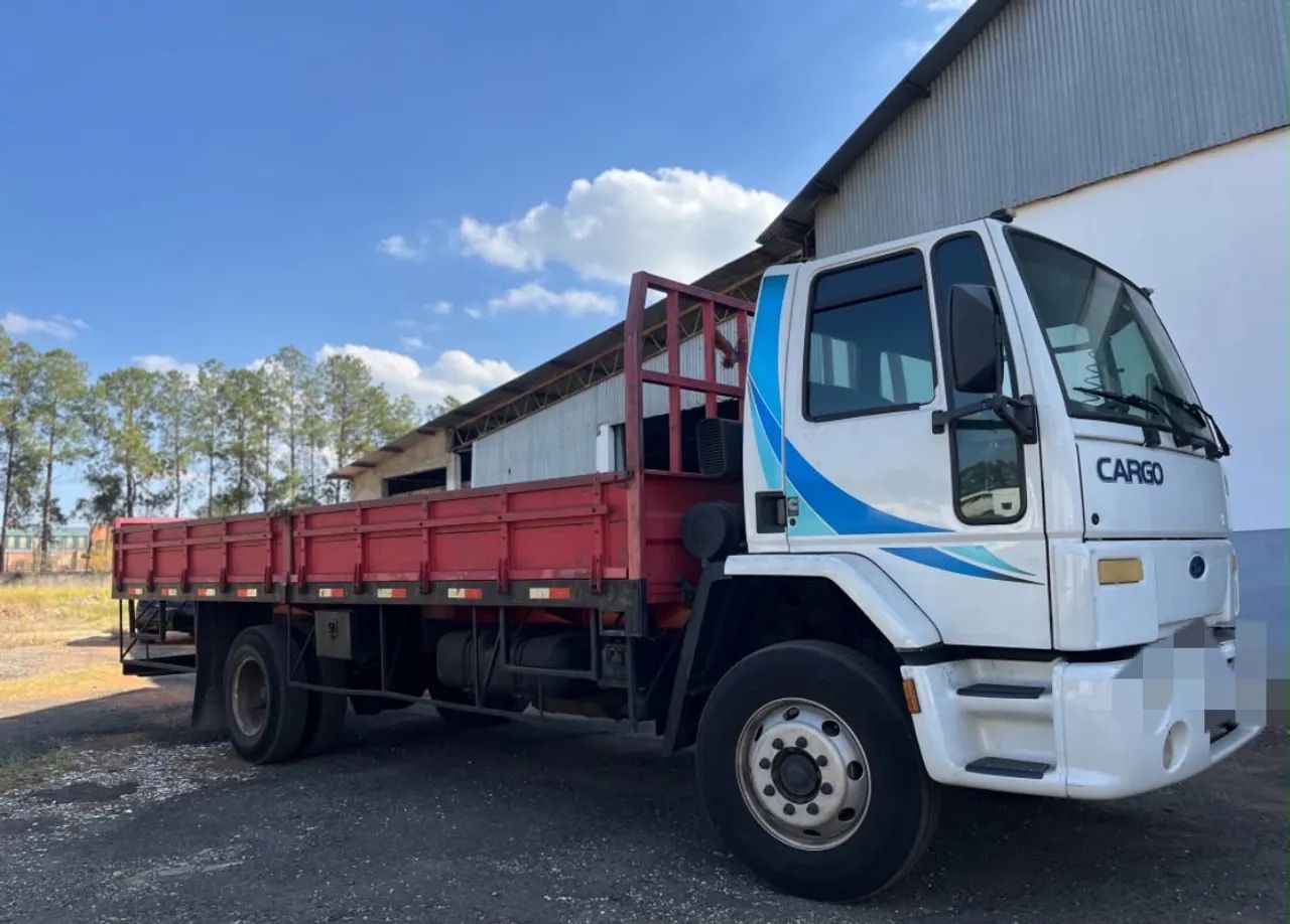 FORD CARGO 1317 E - 2006 - Foto 2