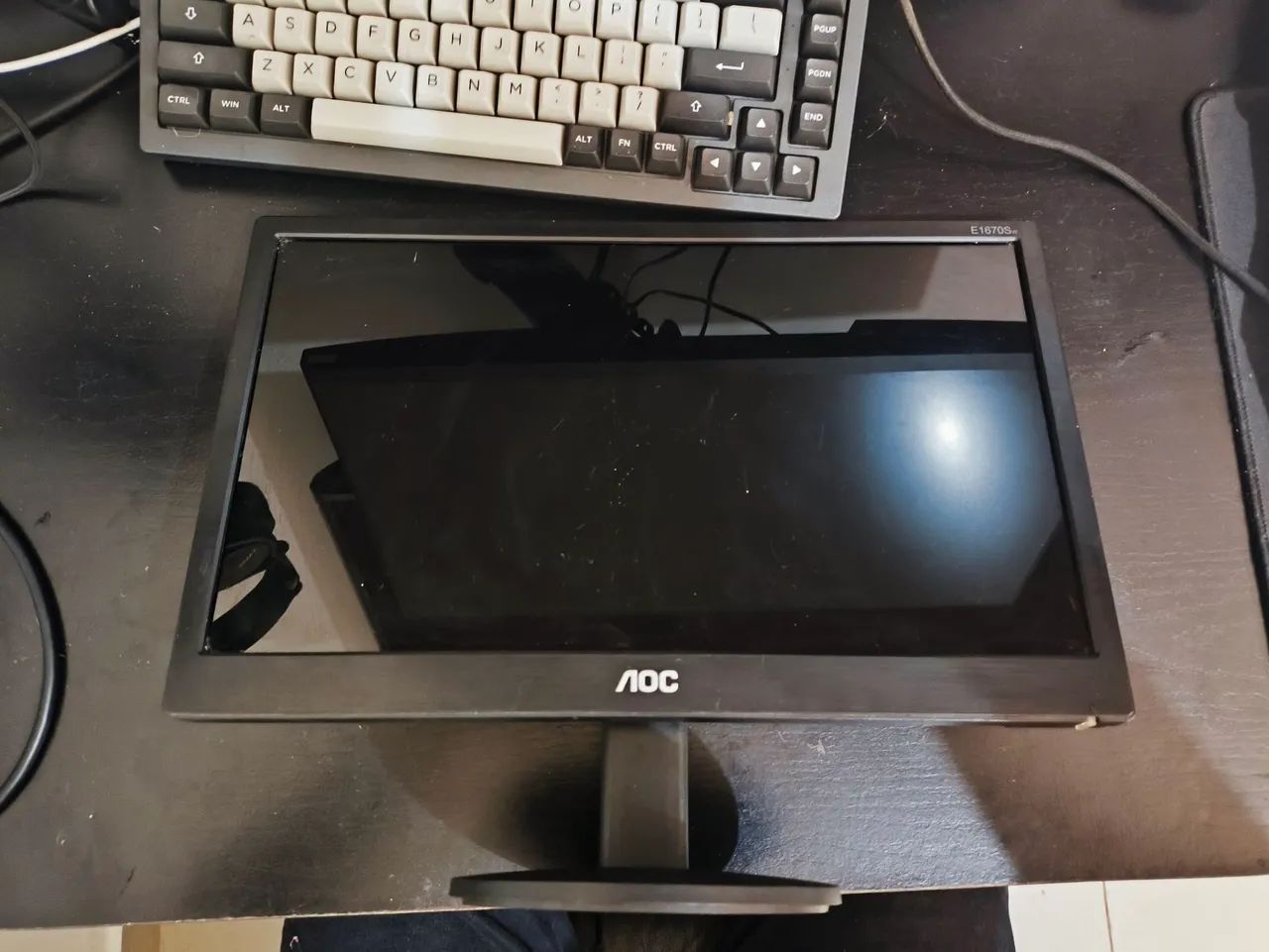 Monitor AOC 16 polegadas 
