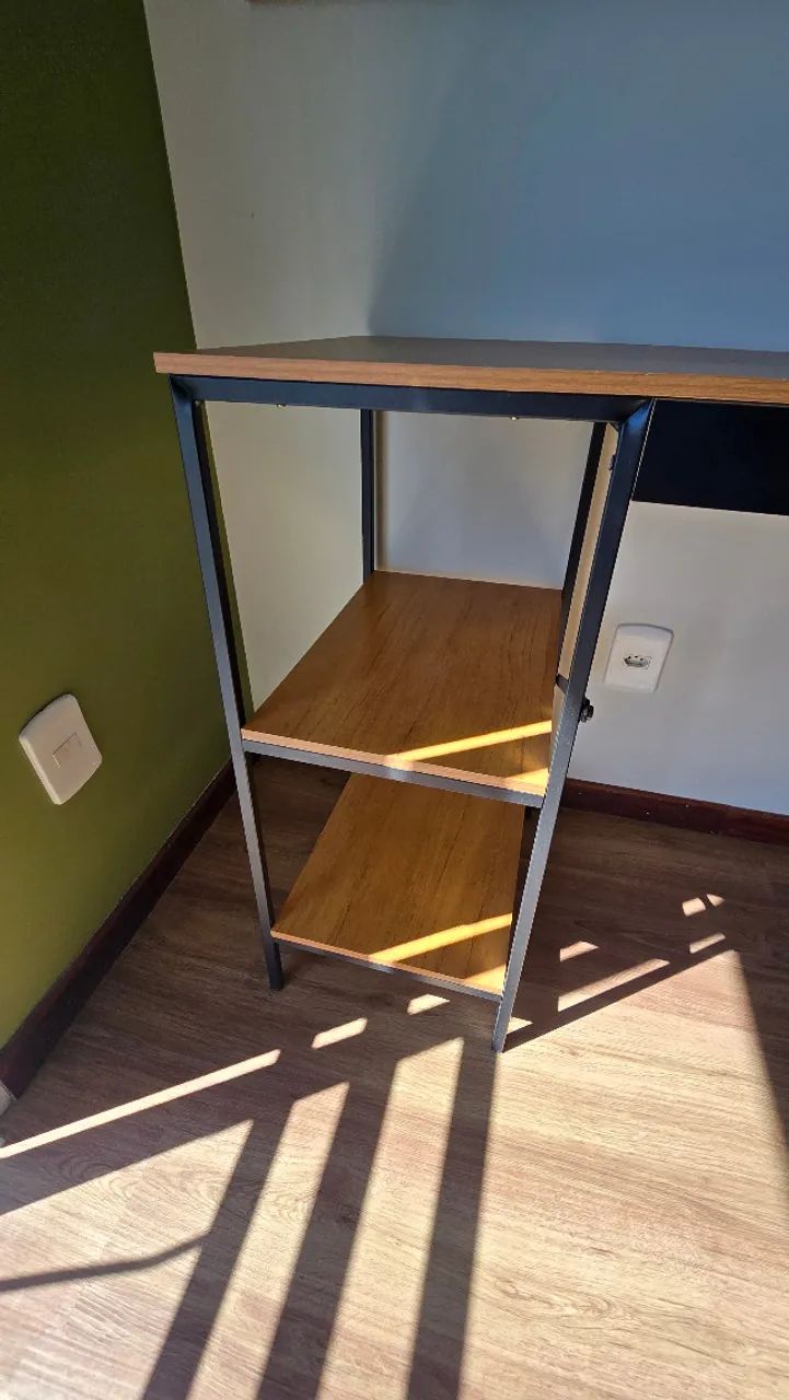 Escrivaninha Aparador Industrial 120 cm com Prateleiras - Madeira e Metal - Foto 4