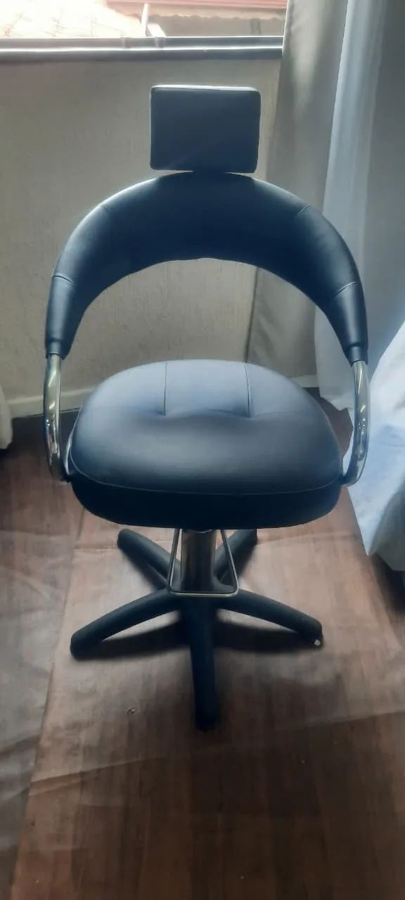Cadeira de Maquiagem Cabeleireiro massagem   - Foto 4
