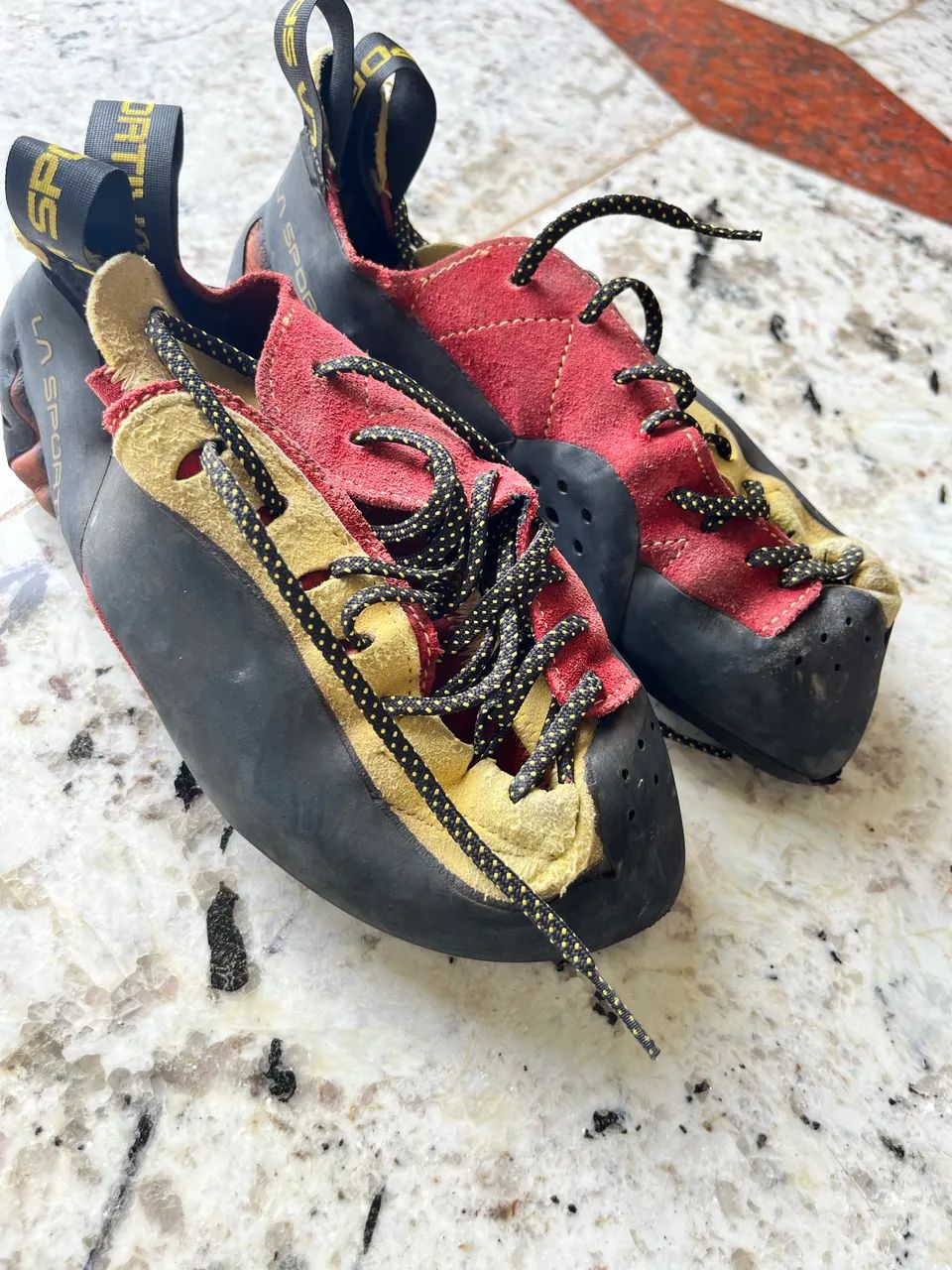 Sapatilha de escalada La Sportiva Testarossa -  TAM. 40/5 EU - Foto 2
