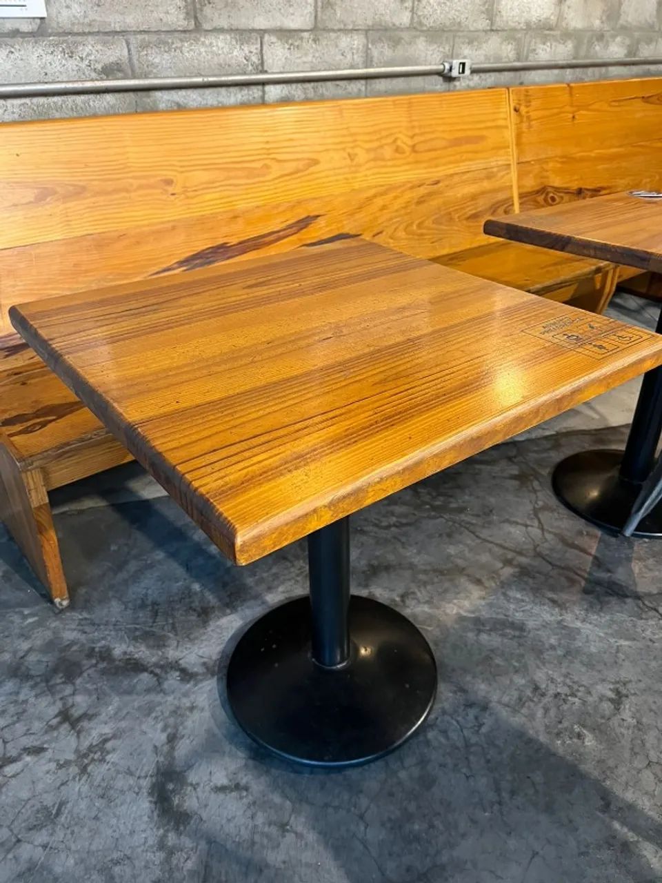 Mesa de madeira para salão 9 un. disponíveis - Foto 2