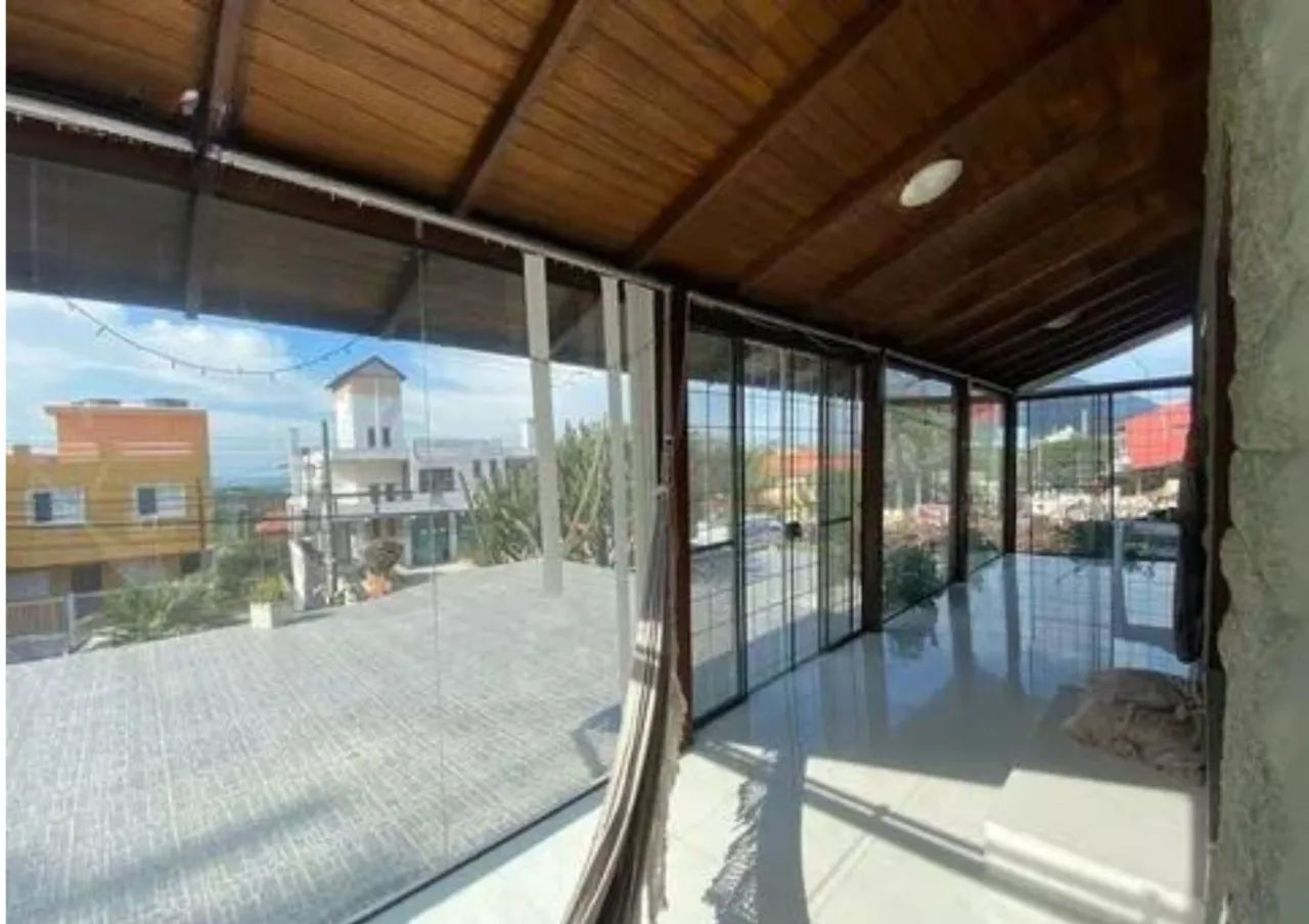 Casa semi-mobiliada, 04 quartos na Praia do Santinho - Foto 4
