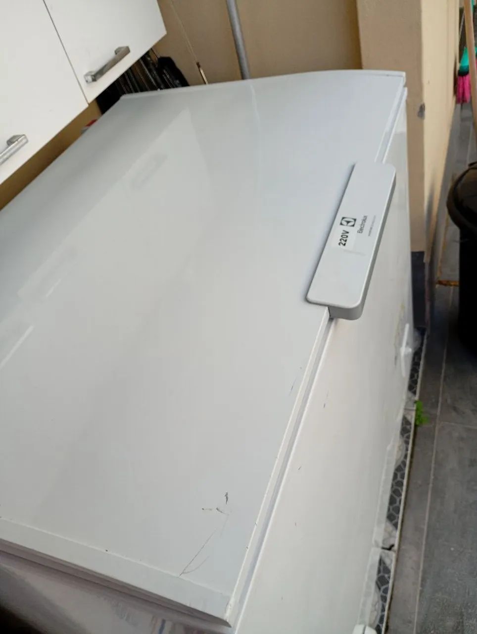 Vendo freezer reverse com pequenas avarias  - Foto 3