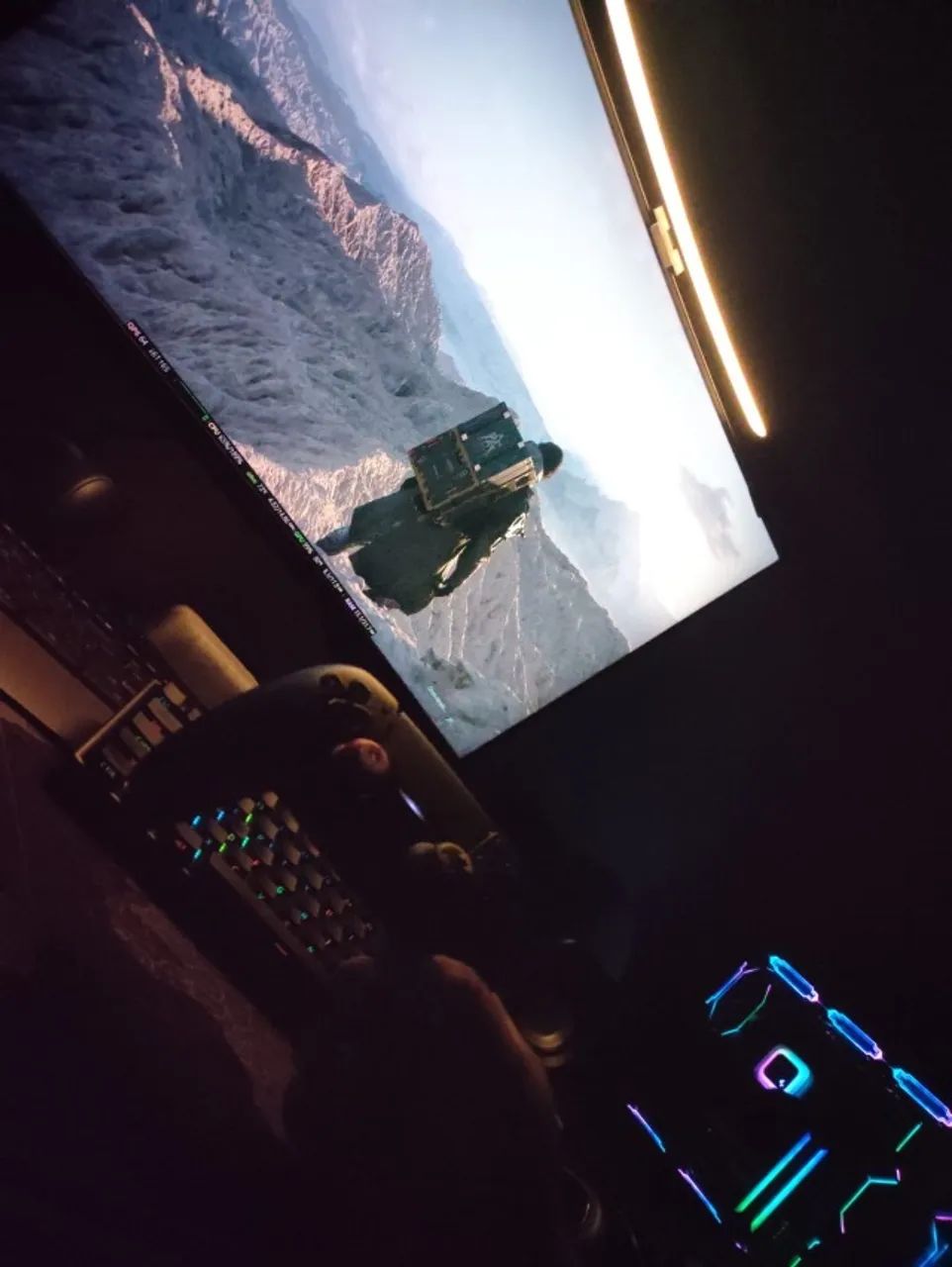 Monitor AOC AGON  32 polegadas CURVO 1800R 1ms - 165HZ - FREESYNC/GSYNC HDR FULL HD - Foto 3