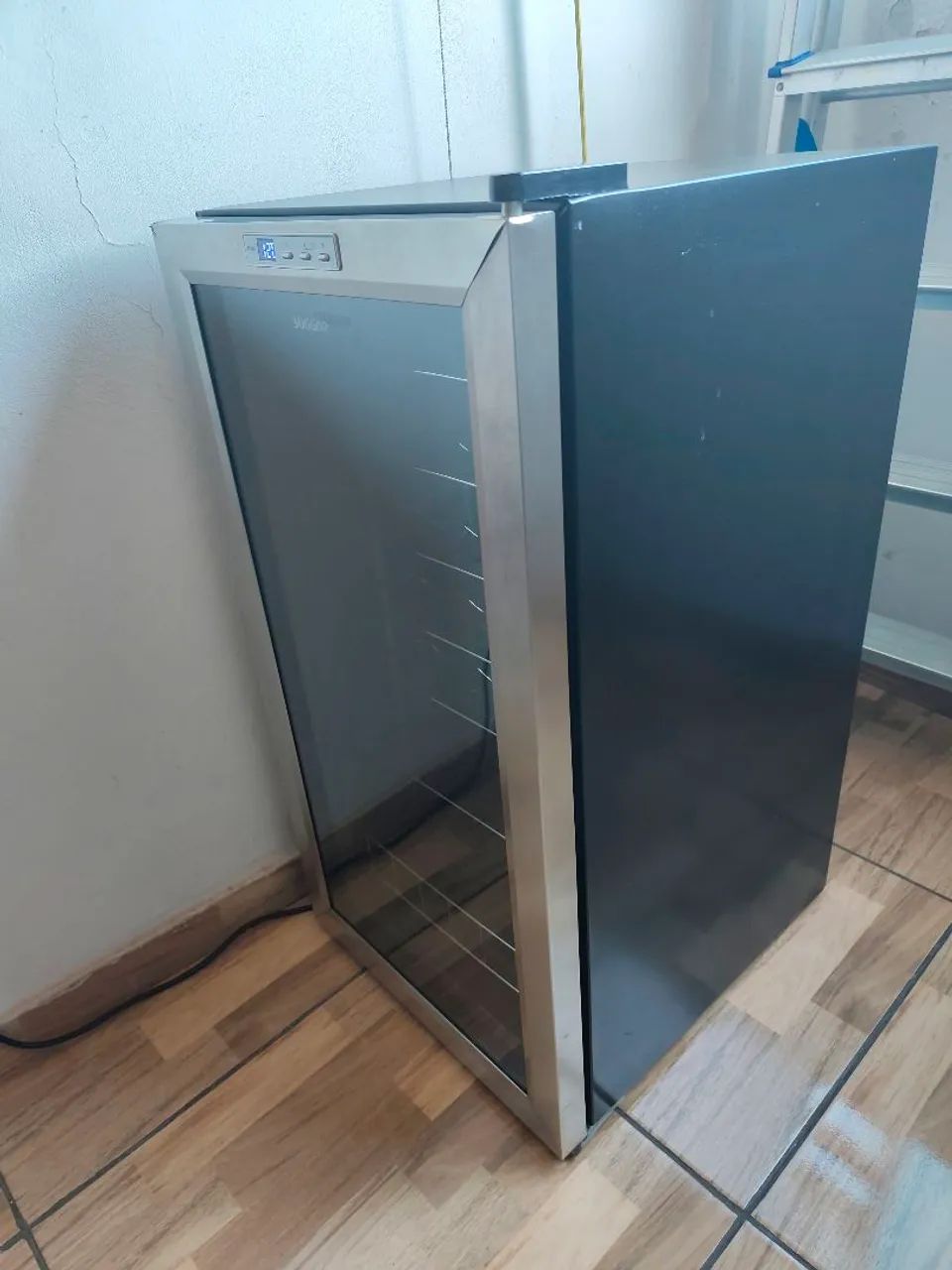 Adega Climatizada Suggar - Excelente Estado - Foto 2