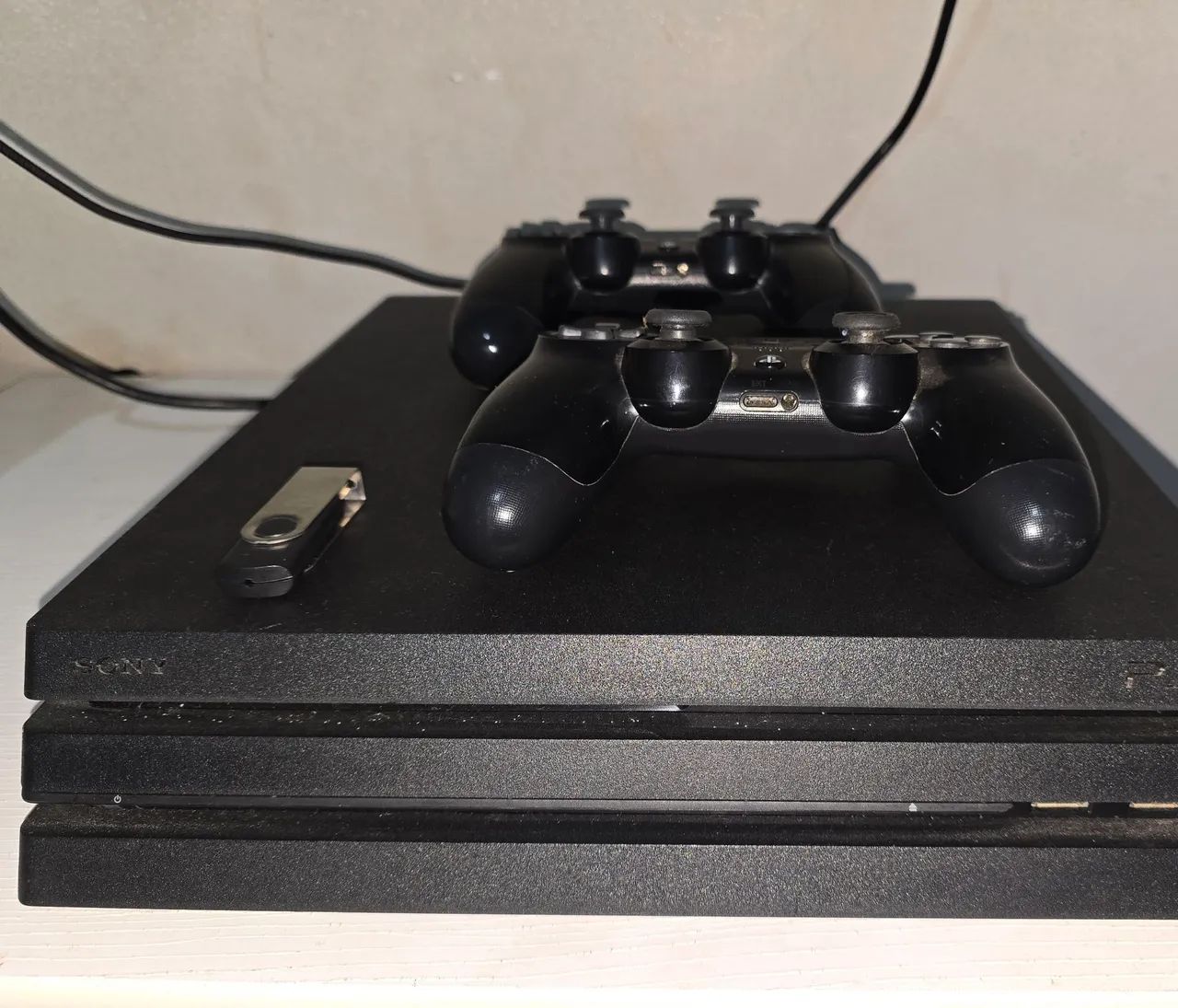 Playstation 4 Ps4 PRO desbloqueado - Foto 2