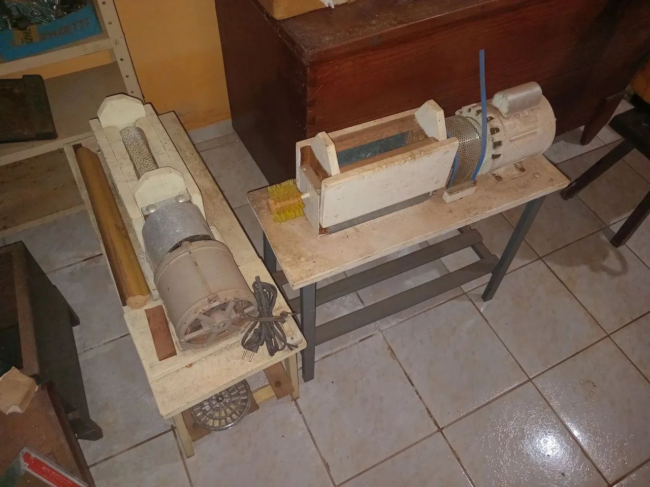 ANTIGUIDADES DE ROÇA PARA VENDA