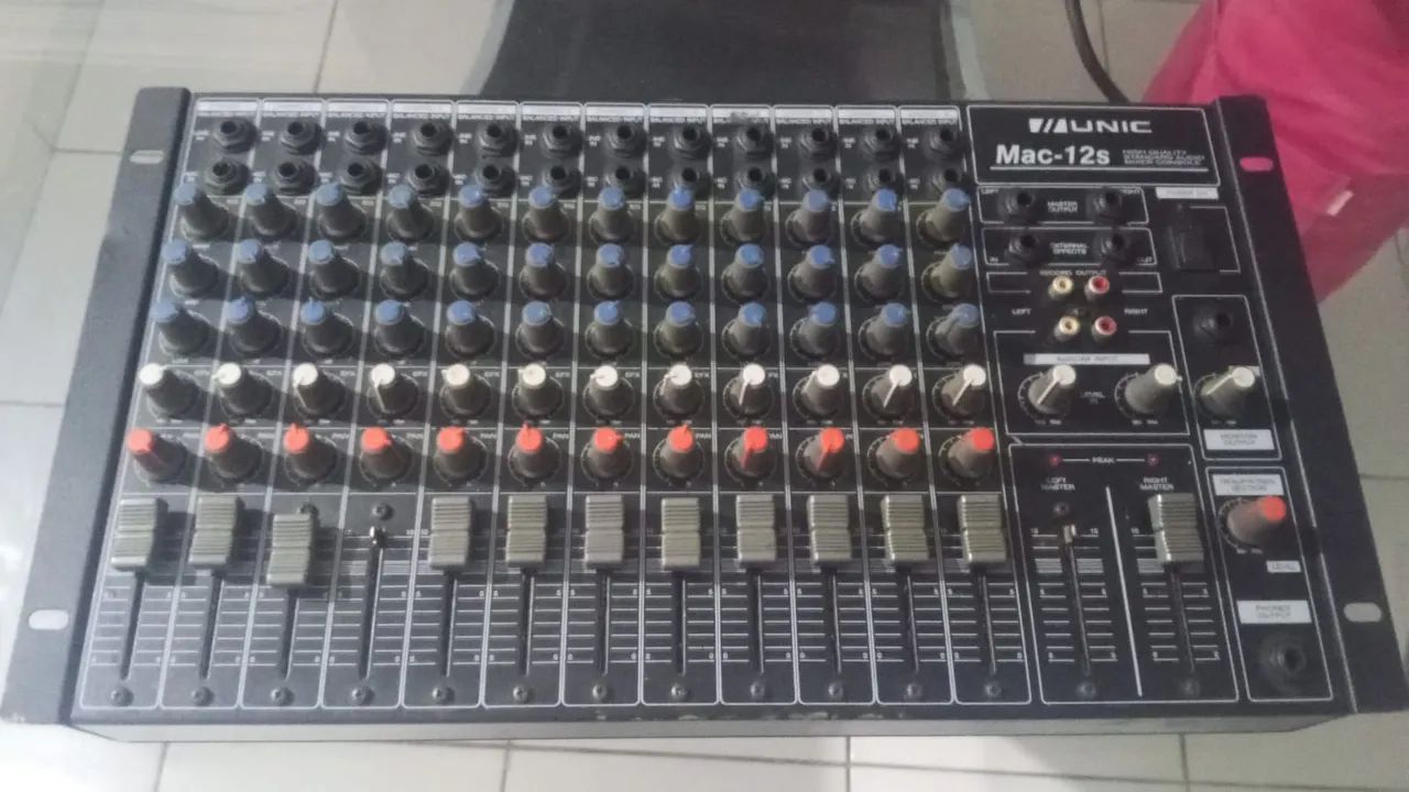 Mesa de som