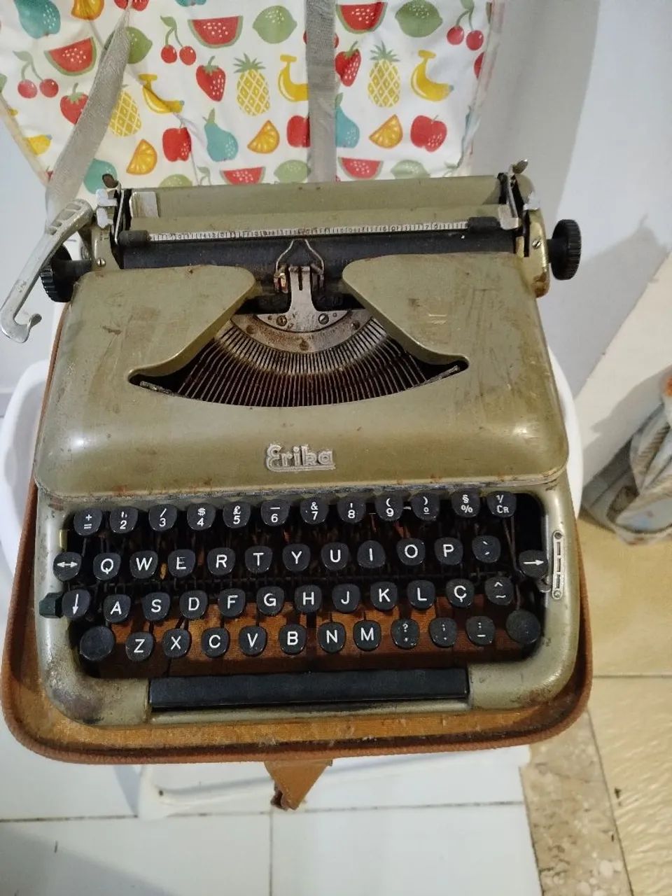 Maquina de escrever antiga 