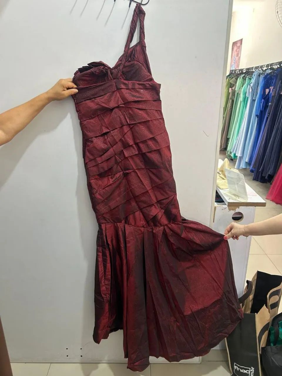 Vestido Vinho furta cor  - Foto 3