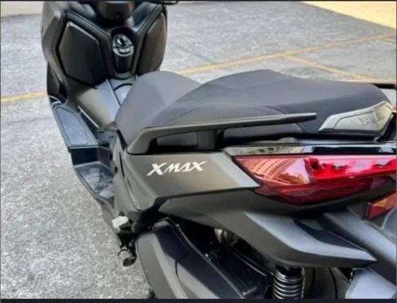 XMAX 300 Connected - Foto 2