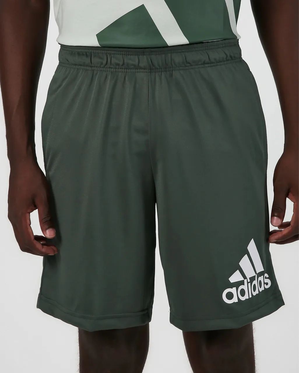 Bermuda Adidas cós elástico tamanho M - Foto 4