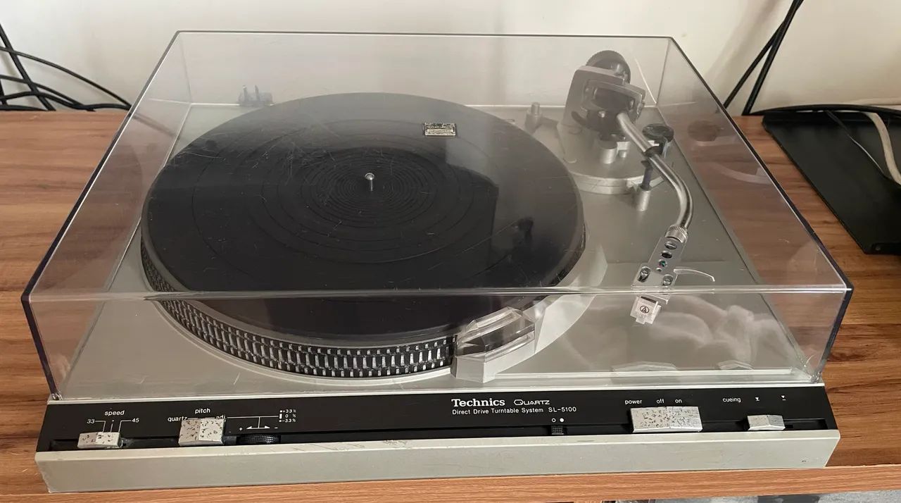 Toca disco Technics SL 5100 Direct Drive Quartz