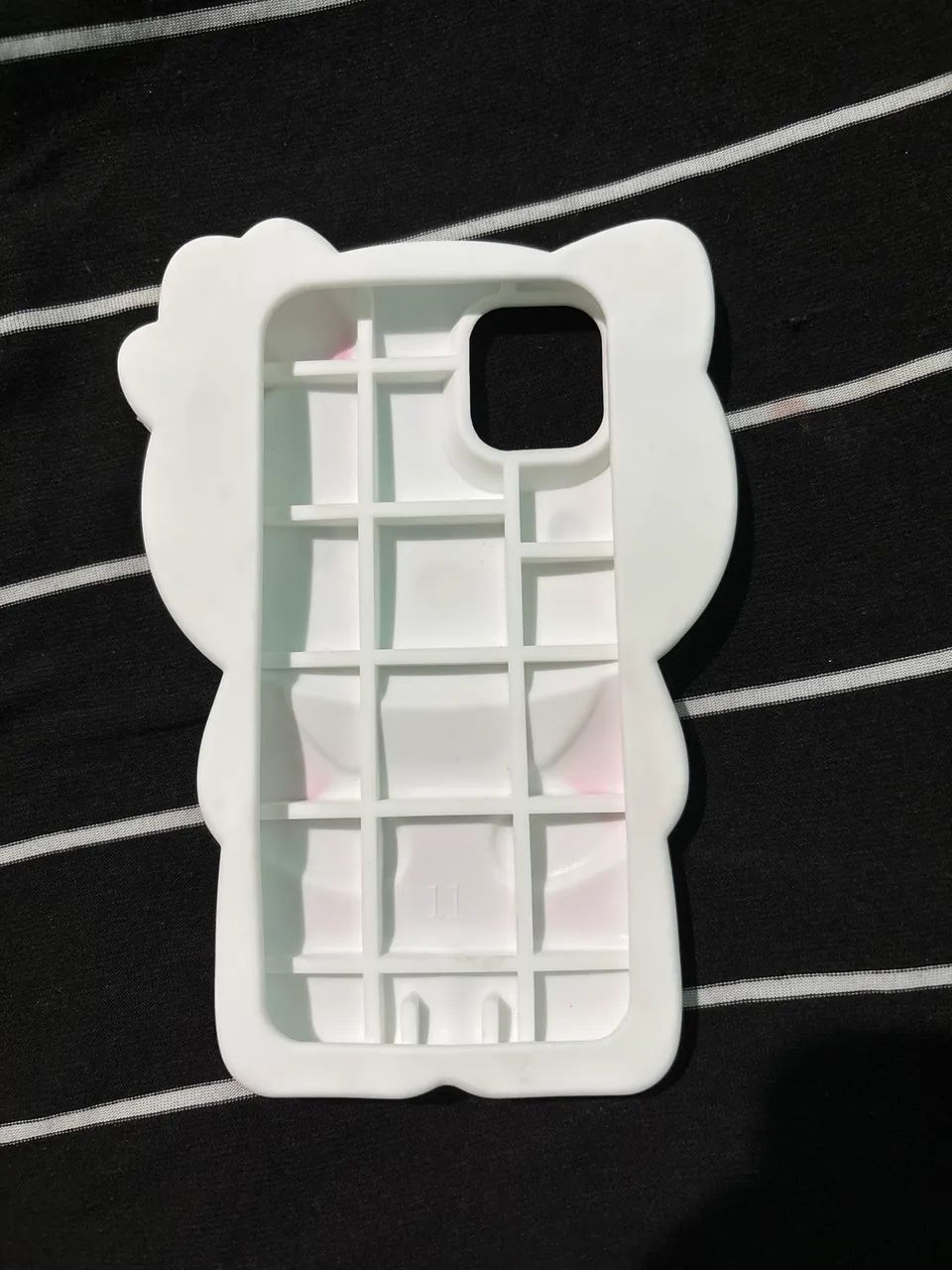 Capinha hello kitty IPHONE 11 - Foto 2