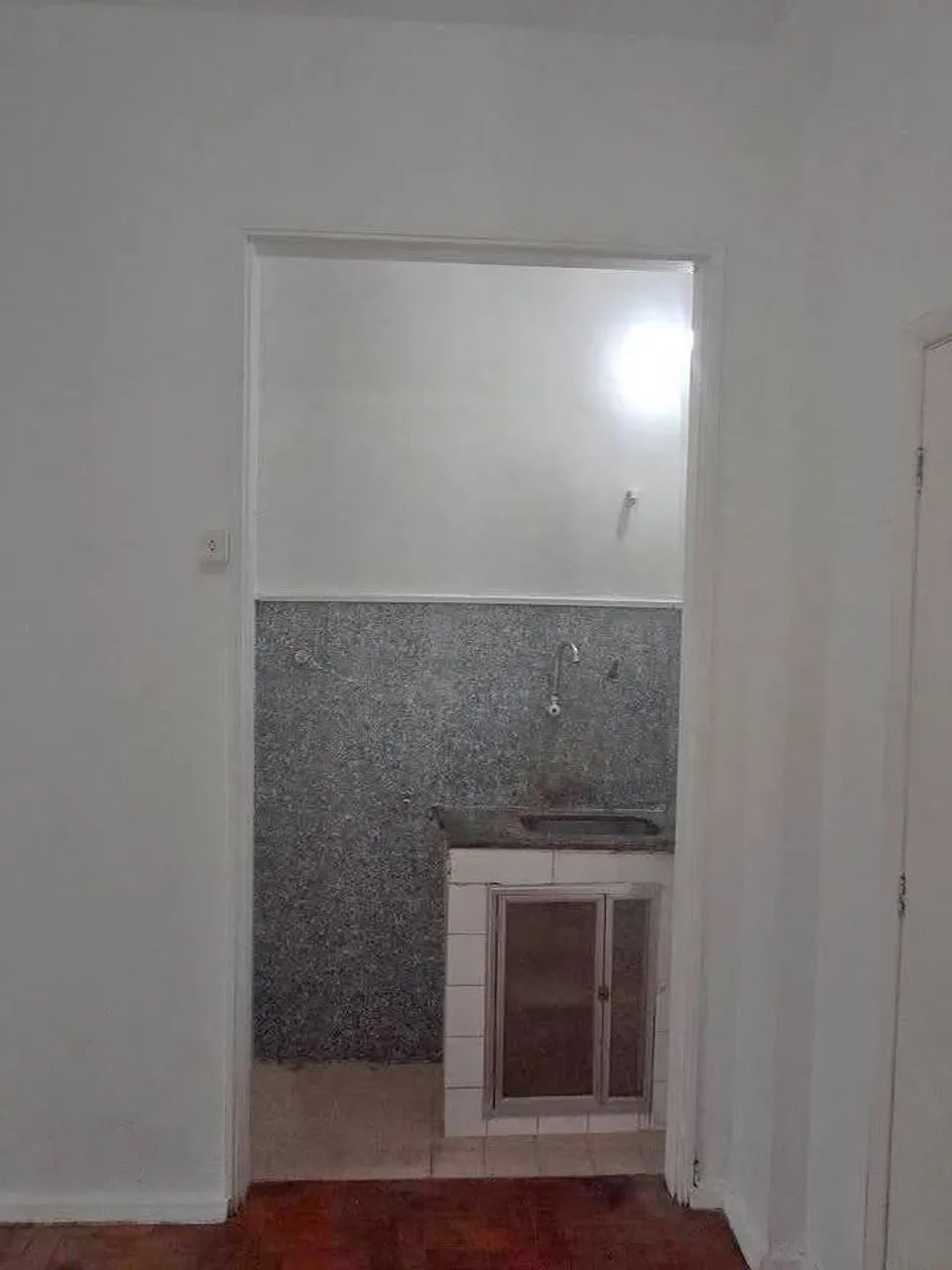 Alugo imóvel(conjugado) - Foto 2