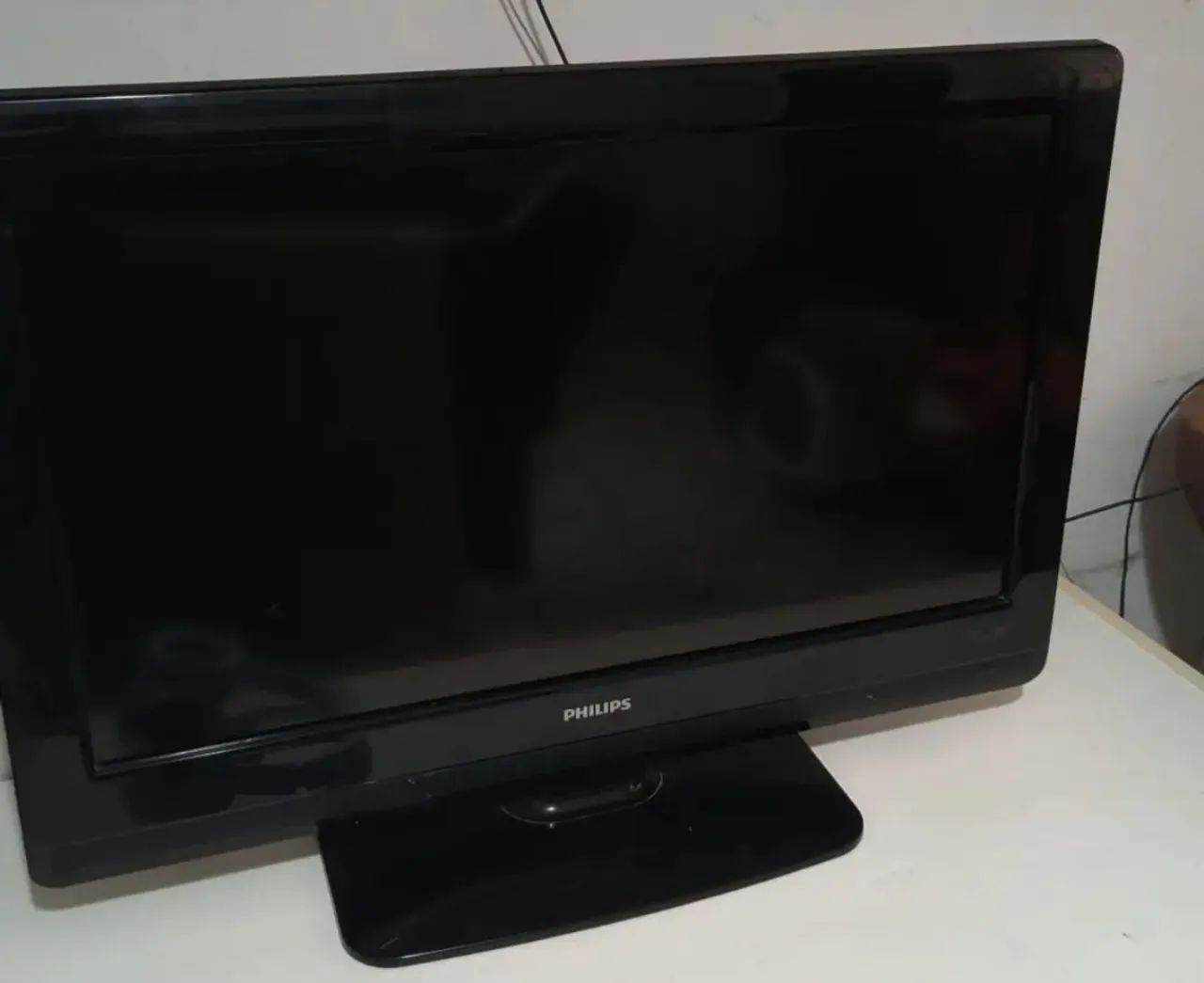 TV Philips de 32 polegadas, modelo 32PFL3404