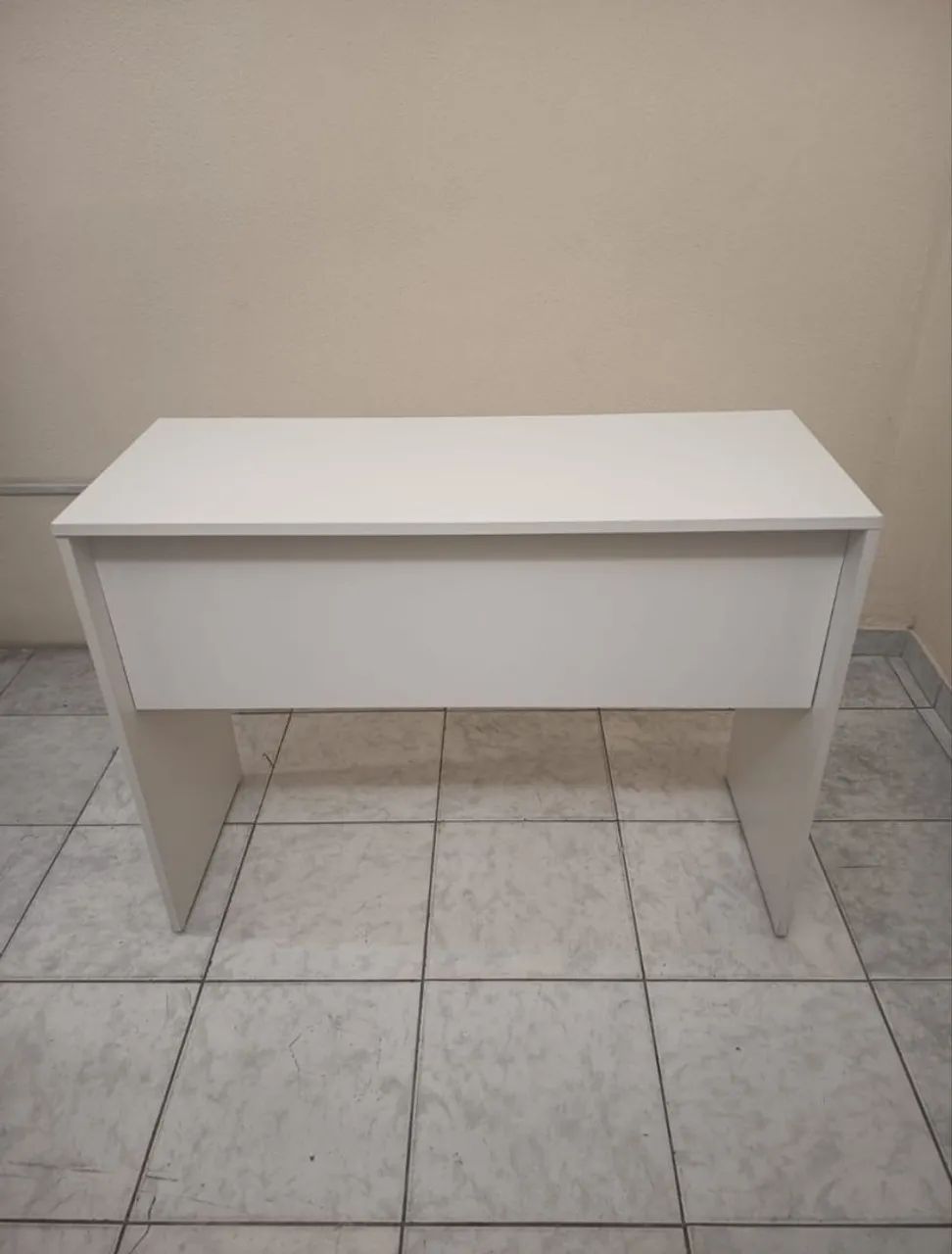 Vende-se mesa escrivaninha 
