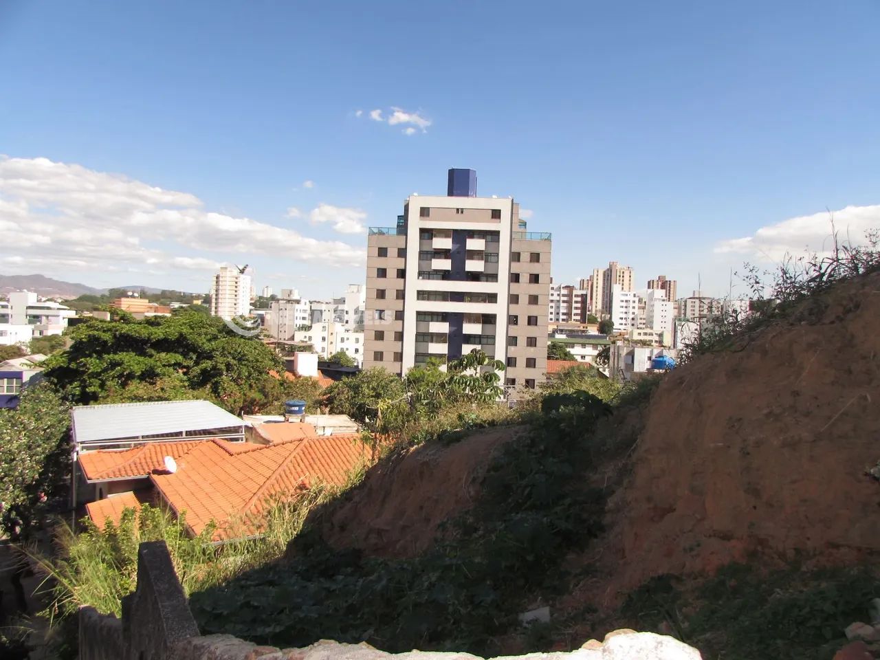 Lote ideal para construtores próximo à PUC Minas  Coração Eucarístico - Foto 3