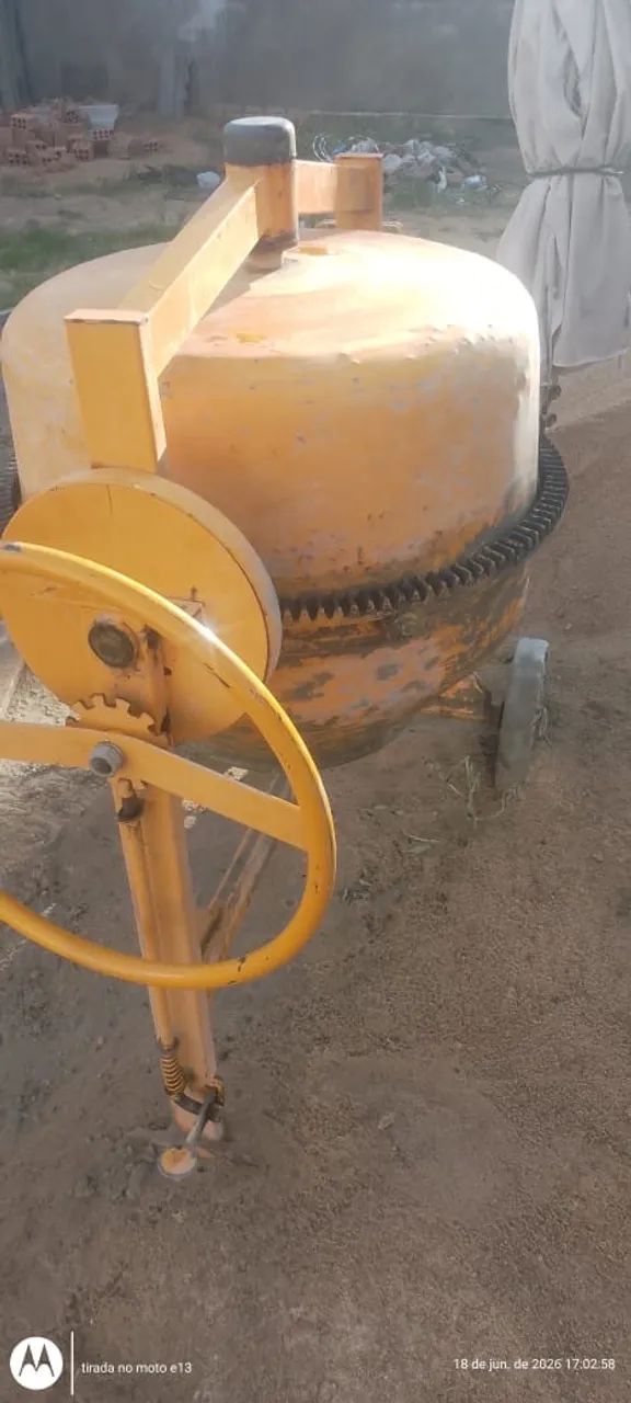 Vende se betoneira - Foto 2