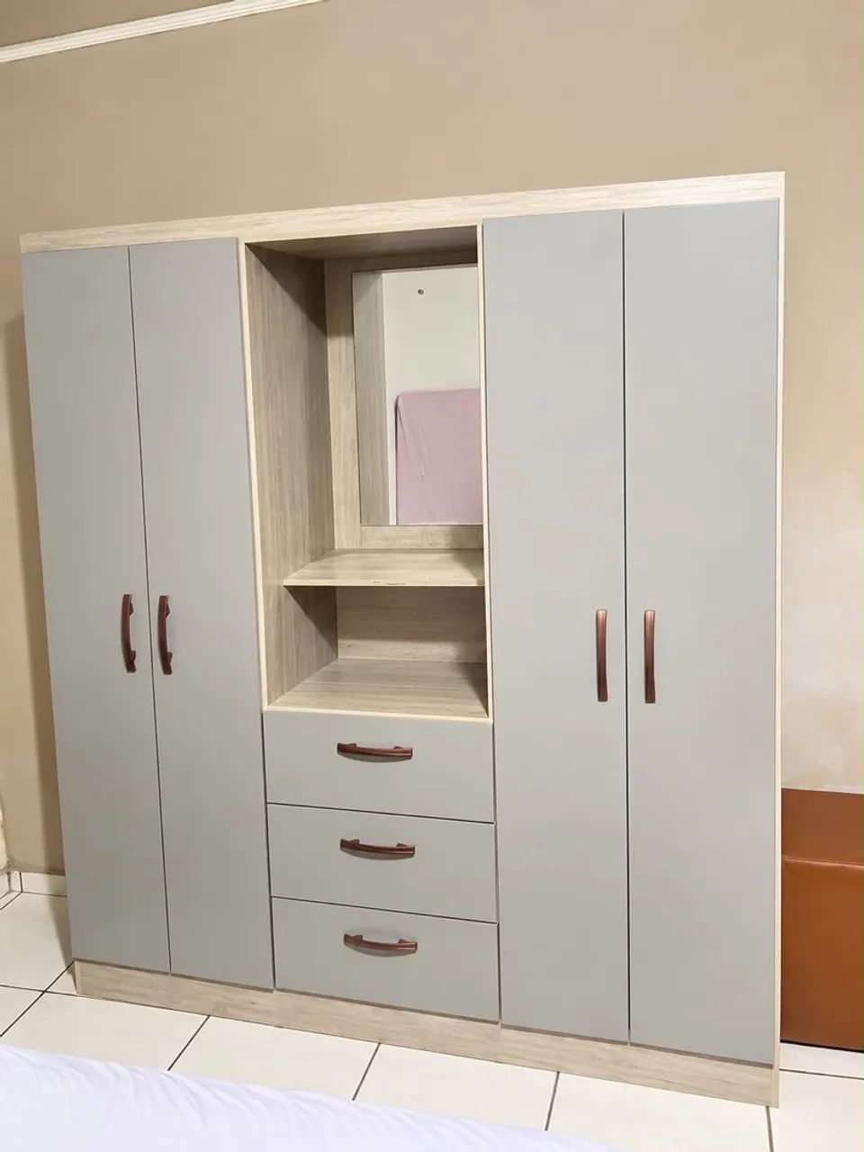 Guarda Roupa